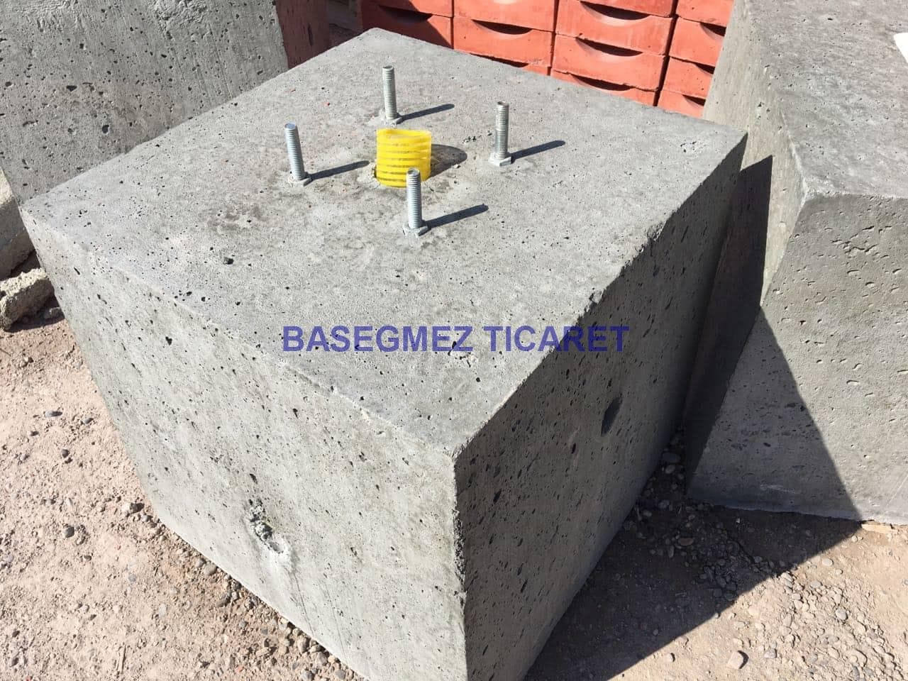 Elektrik Direği Alt Kaidesi Box